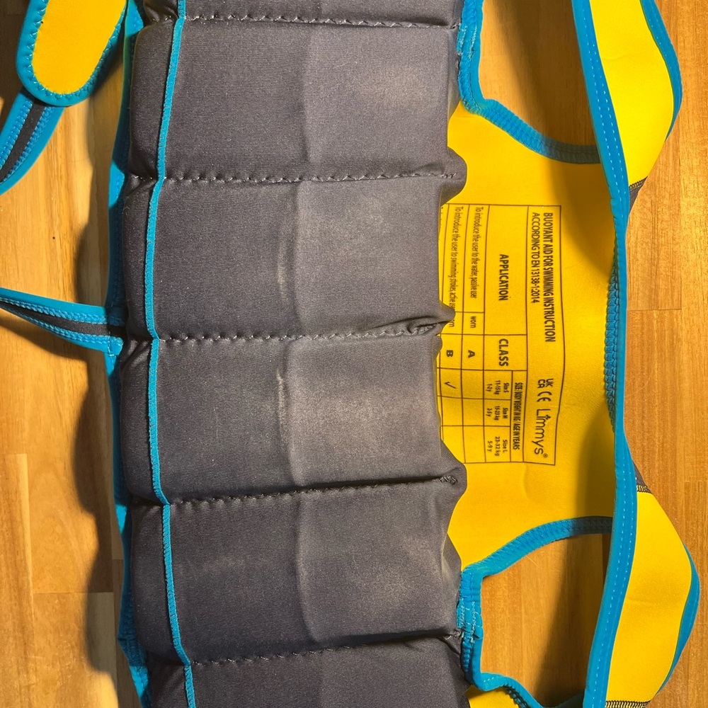 Limmy’s Toddler Swim Vest - Picture 2 of 3